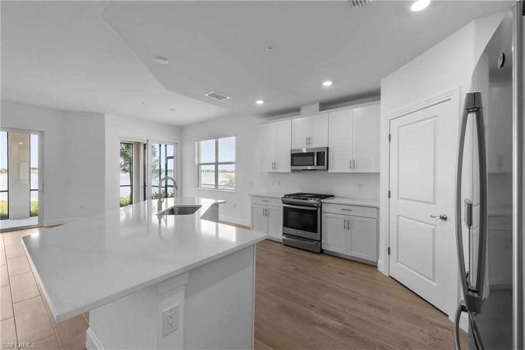 16374 Willowgreen Rd 511 Property Photo 4