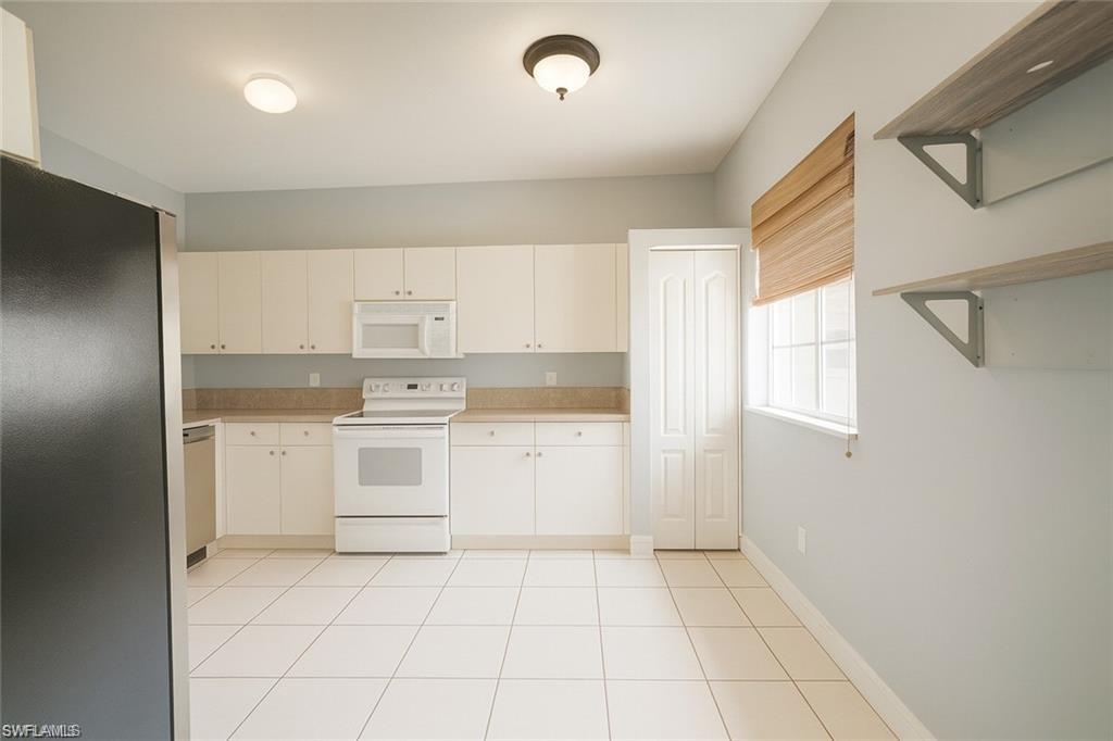 700 Luisa Ln 2 Property Photo 11