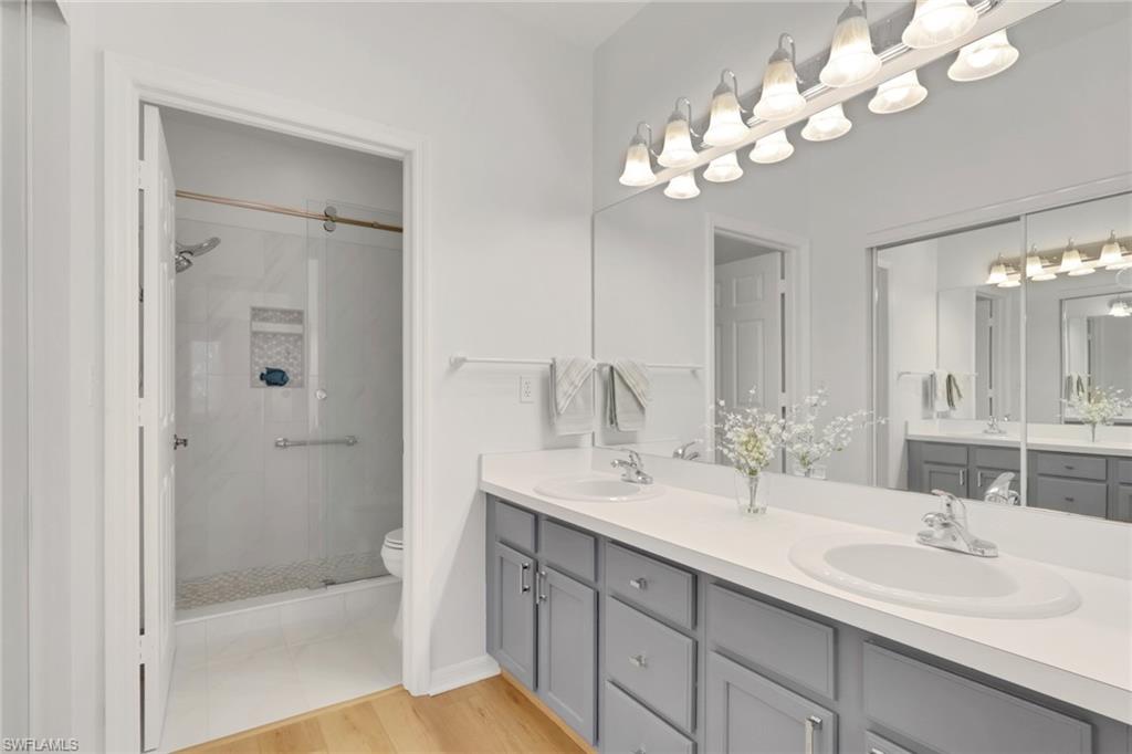 680 Wiggins Lake Dr 202 Property Photo 8