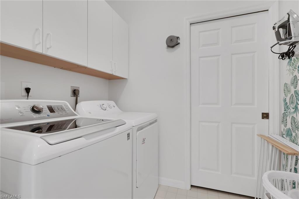 680 Wiggins Lake Dr 202 Property Photo 11