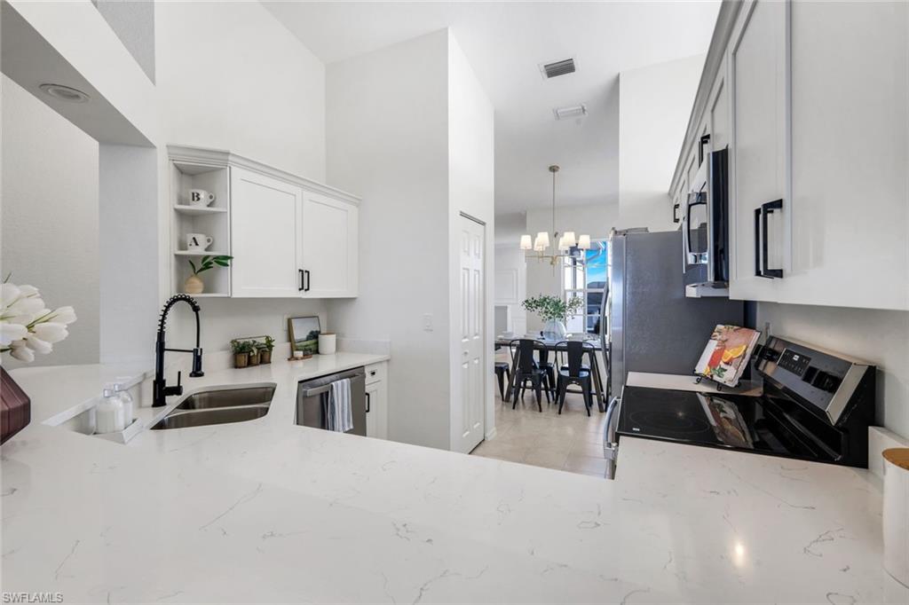 2390 Piccadilly Circus 202 Property Photo 11