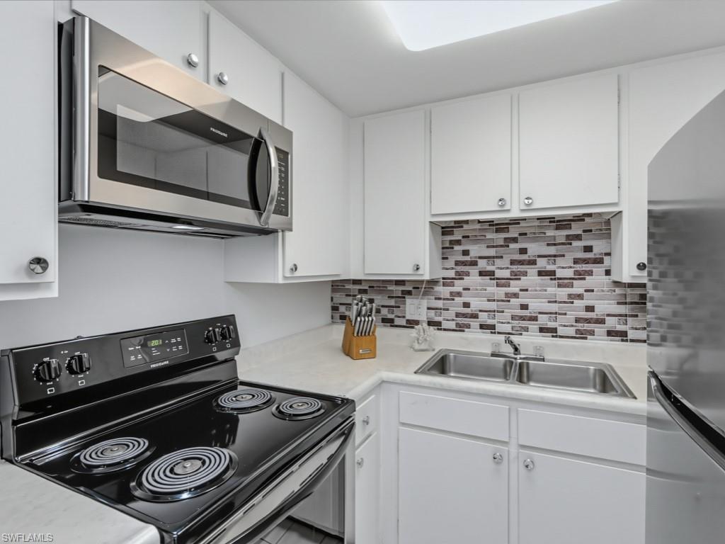 140 Seaview Ct 204s Property Photo 4