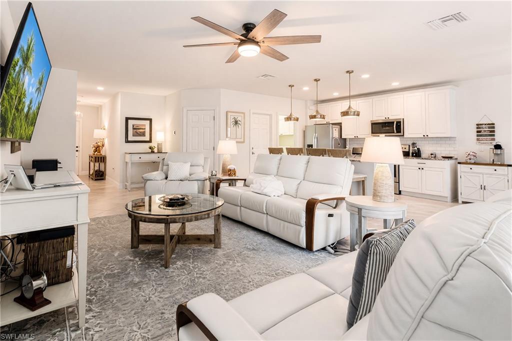 6160 Harmony Dr Property Photo 4