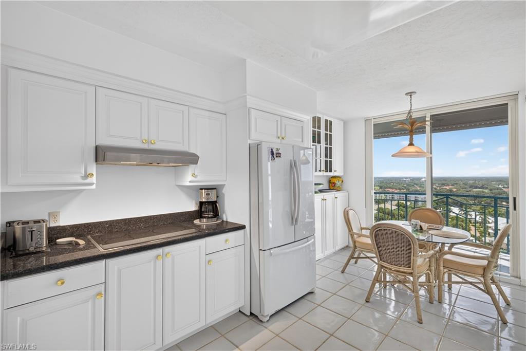 7515 Pelican Bay Blvd 17b Property Photo 5