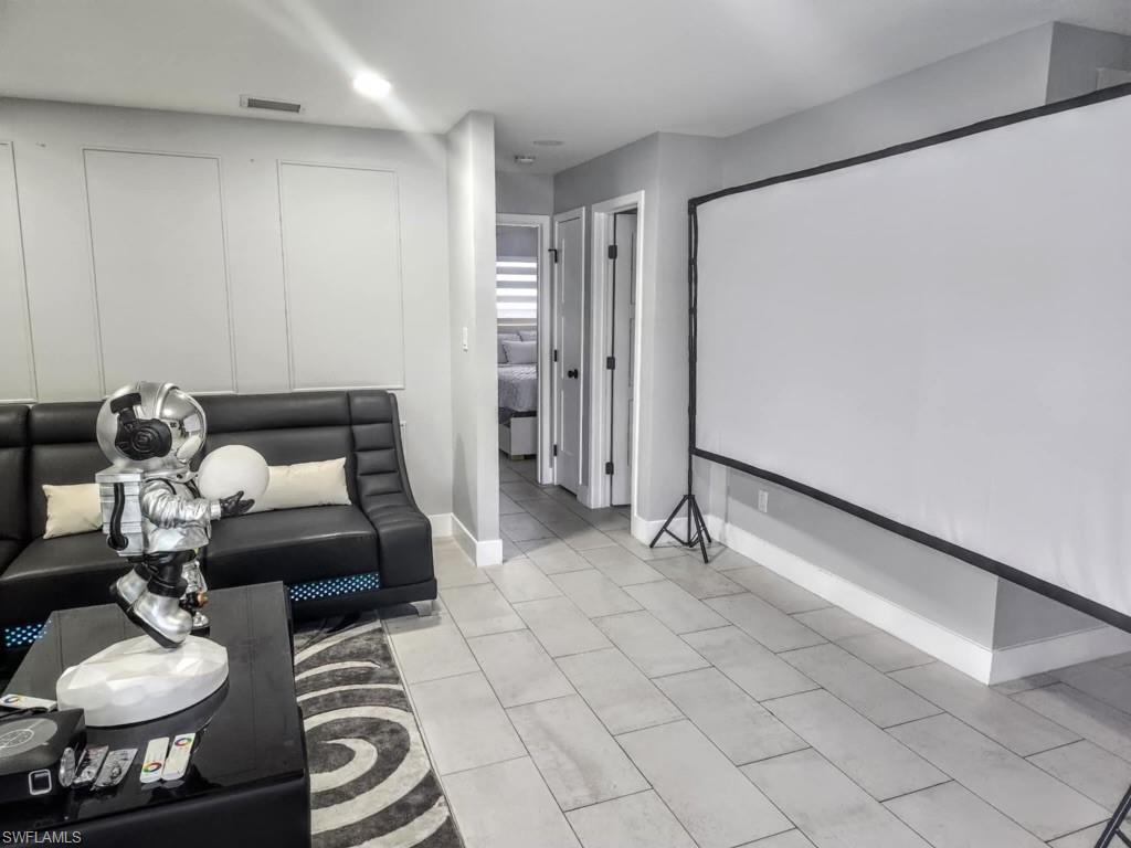 12044 Sula Property Photo 8