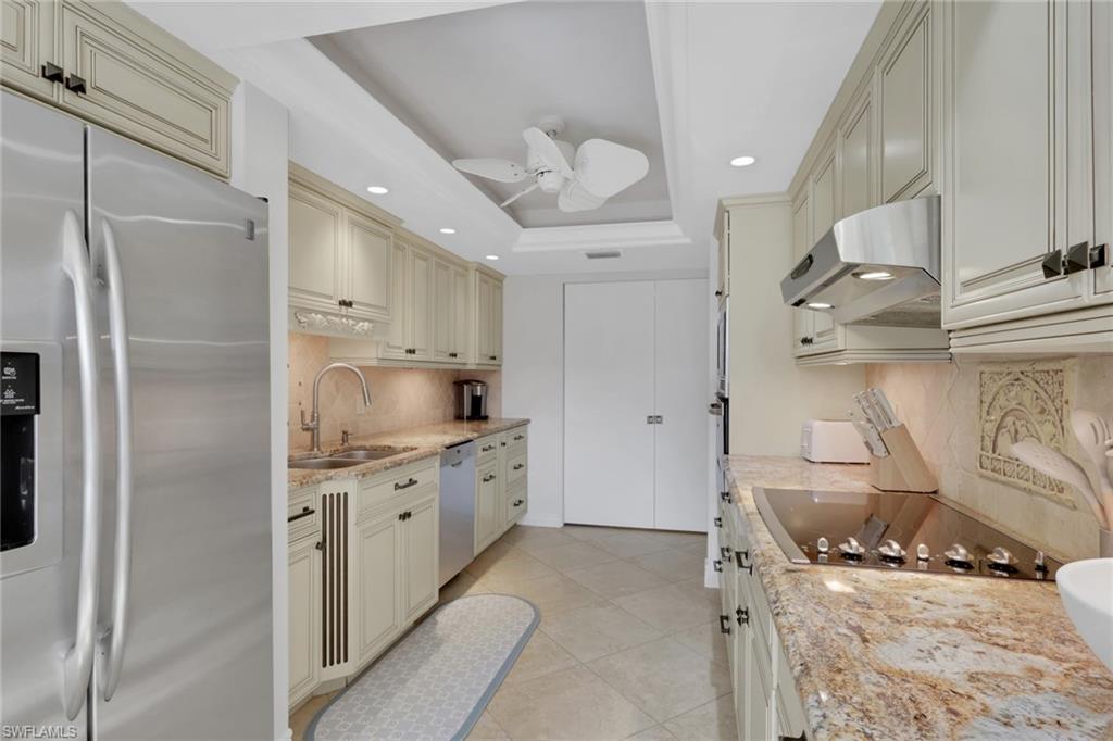 5964 Pelican Bay Blvd 415 Property Photo 12
