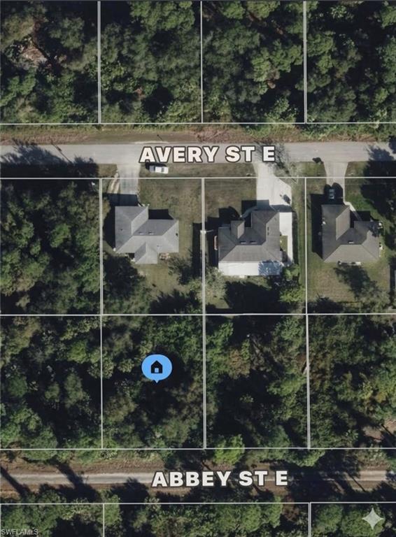 913 Abbey St E Property Photo 2
