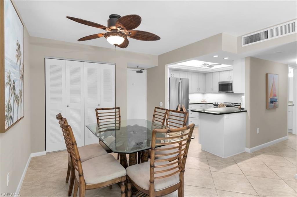 440 Seaview Ct 409 Property Photo 5