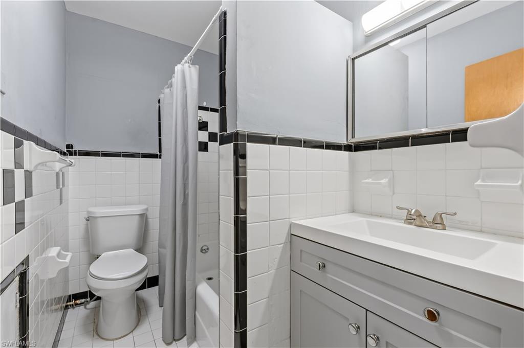 4220 Deleon St Property Photo 20
