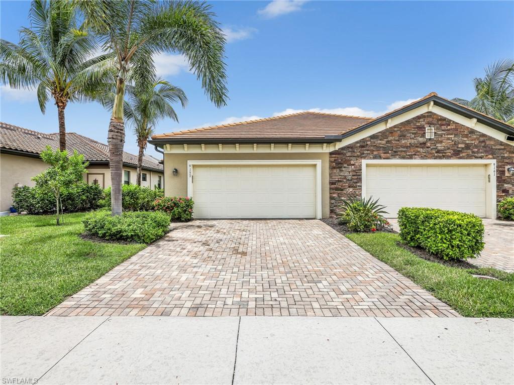9157 Glenforest Dr Property Photo 1