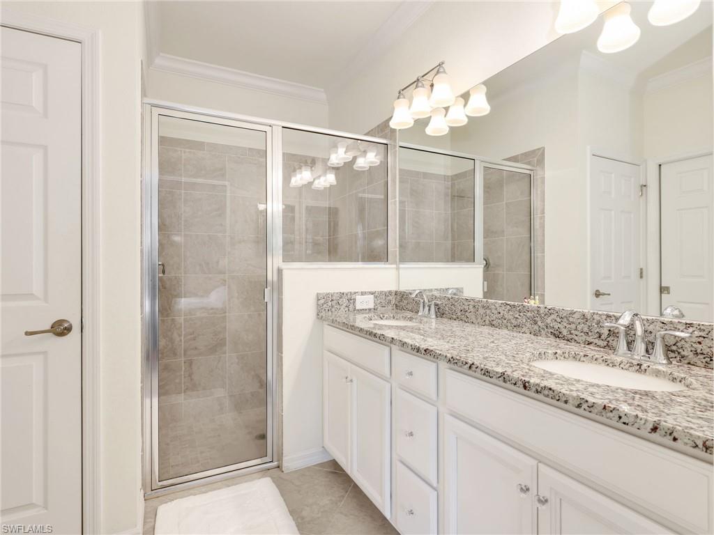 9157 Glenforest Dr Property Photo 11