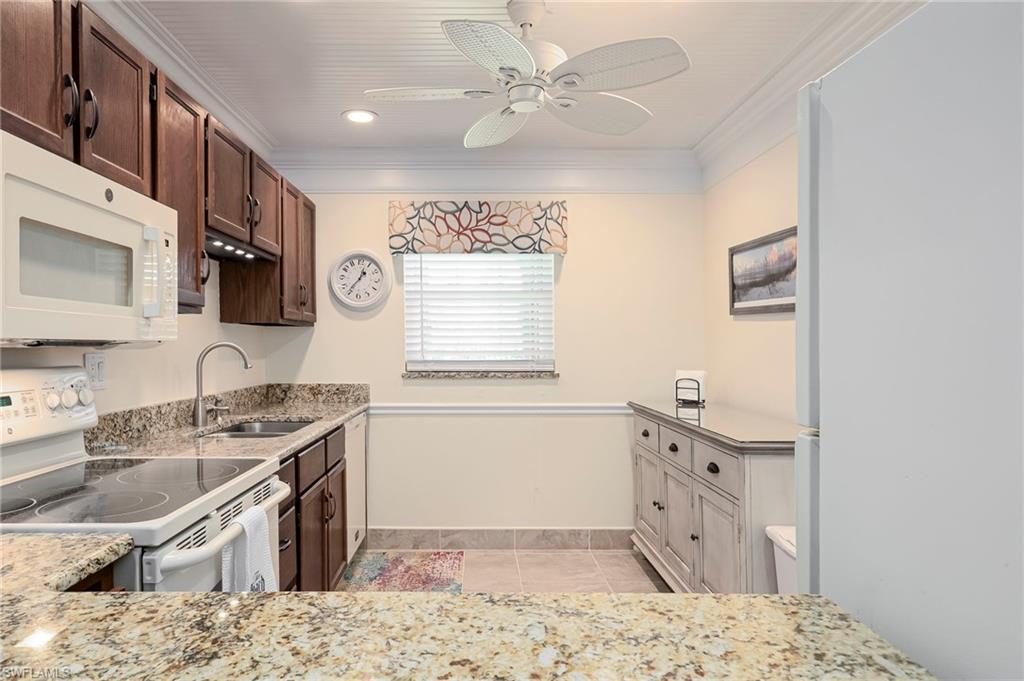 6916 Winkler Rd Property Photo 11