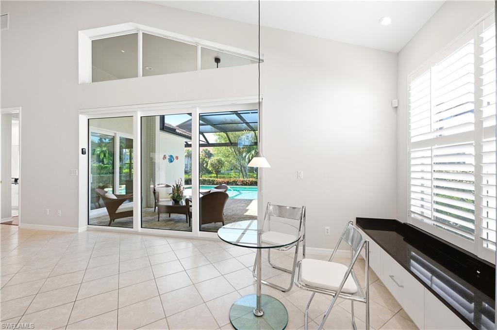 1960 Timarron Way Property Photo 4