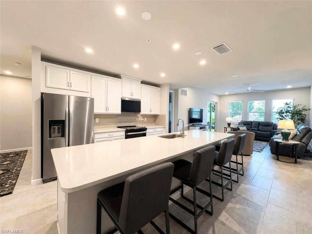 4660 Arboretum Cir 102 Property Photo 2