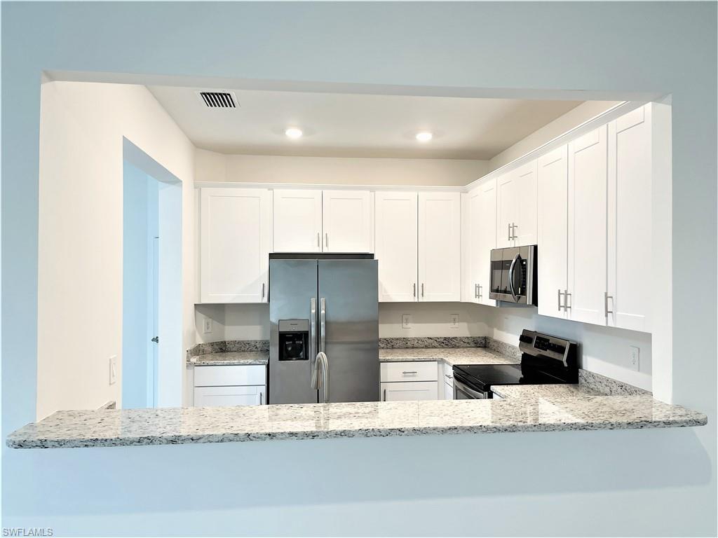 14237 Pine Lodge Ln Property Photo 6