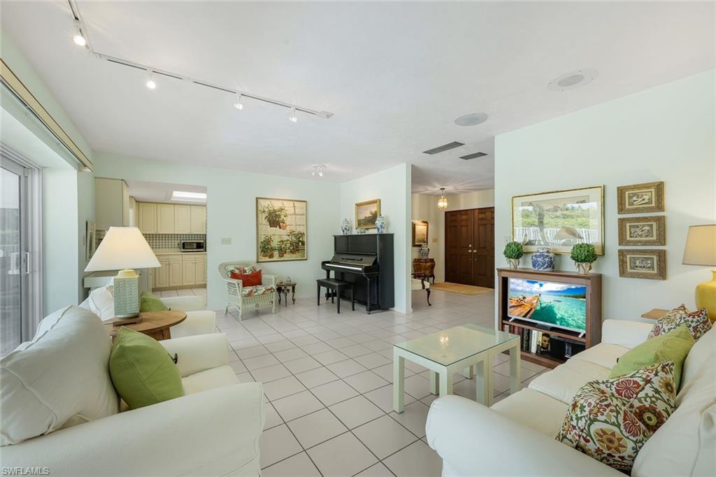 1839 Imperial Golf Co Blvd Property Photo 8