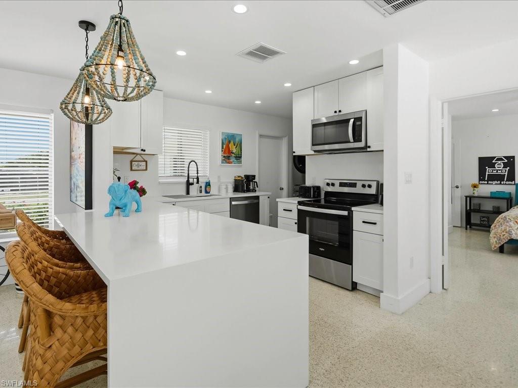 1206 Martinique Ct Property Photo 5