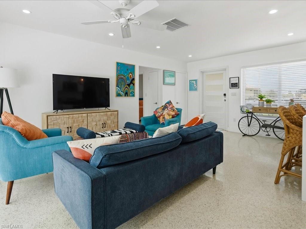 1206 Martinique Ct Property Photo 8