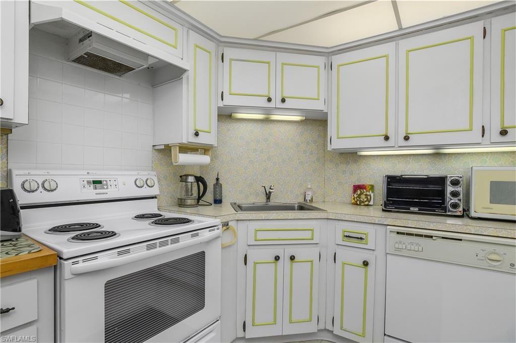 4005 Gulf Shore Blvd N 605 Property Photo 8