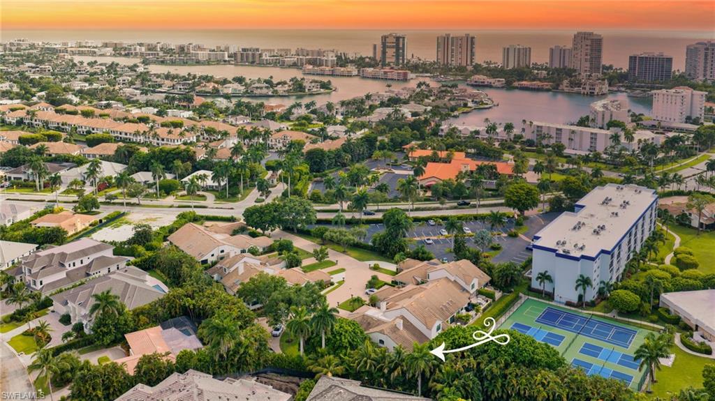 569 Park Shore Dr G5 Property Photo 19