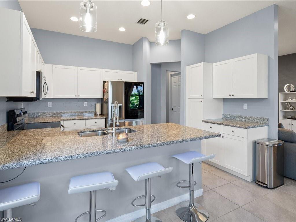 8812 Madrid Cir Property Photo 7