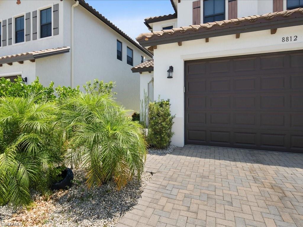 8812 Madrid Cir Property Photo 31