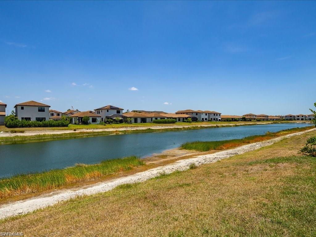 8812 Madrid Cir Property Photo 33