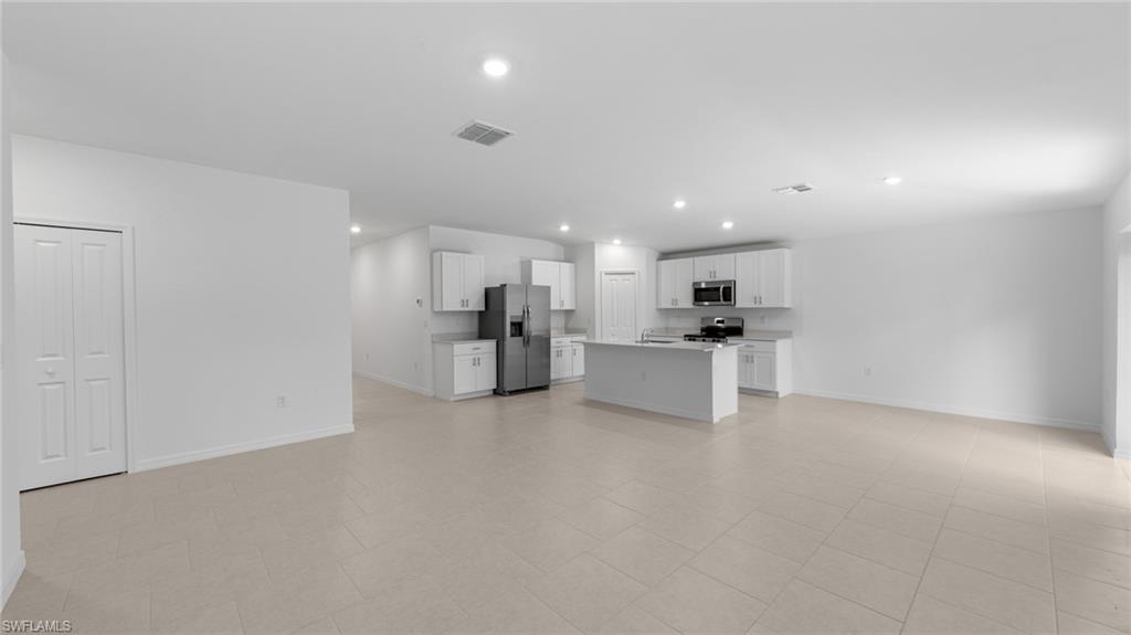 3203 65th St W Property Photo 18