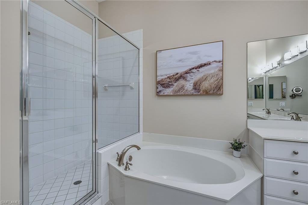 3053 Aviamar Cir 203 Property Photo 17