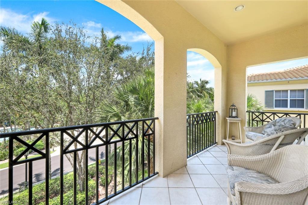 2826 Tiburon Blvd E 103 Property Photo 16