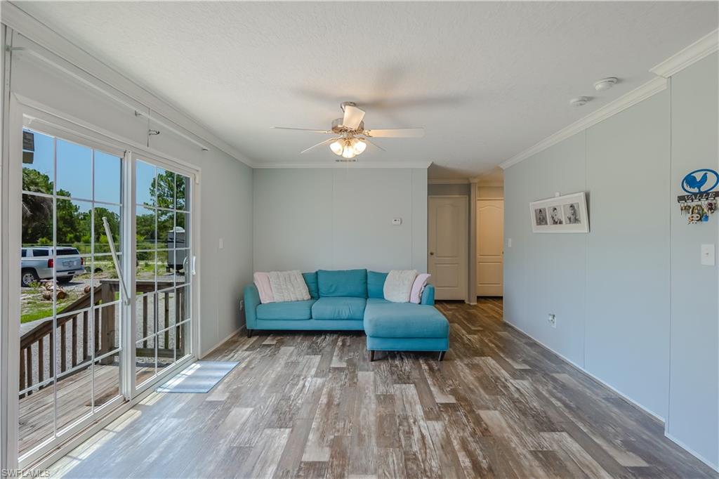 585 Lindero St Property Photo 14