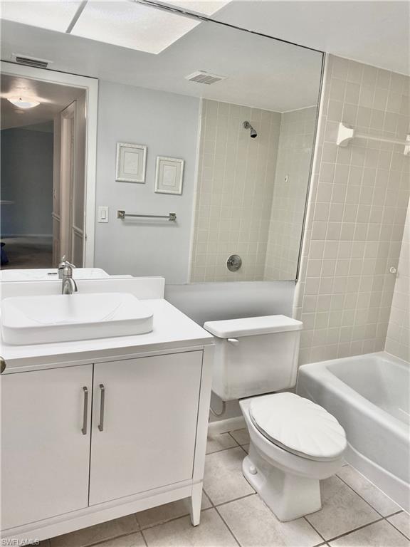 4955 Pepper Cir B-204 Property Photo 12