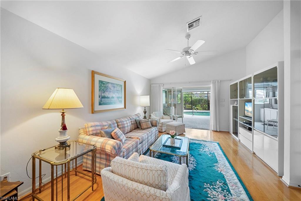 54 Grey Wing Pt Property Photo 17