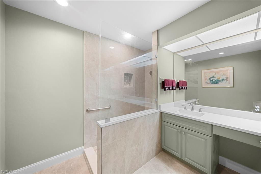 54 Grey Wing Pt Property Photo 32