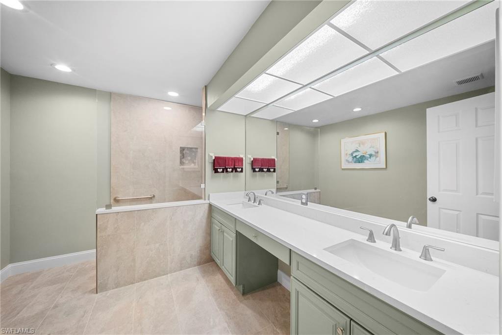 54 Grey Wing Pt Property Photo 33