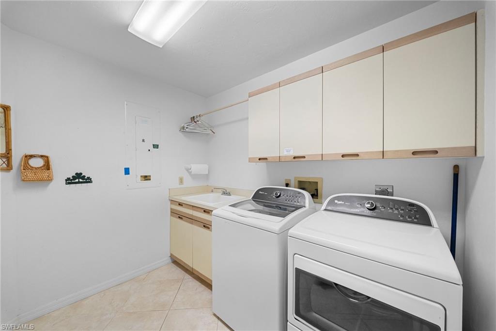 54 Grey Wing Pt Property Photo 37