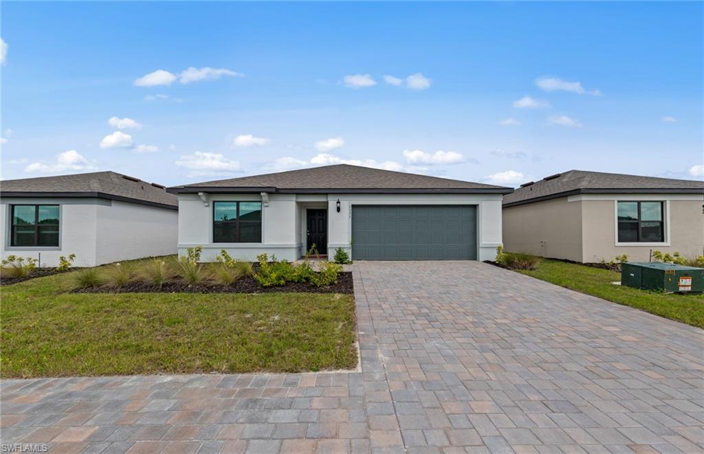 1005 Caloosa Breeze Dr Property Photo 2