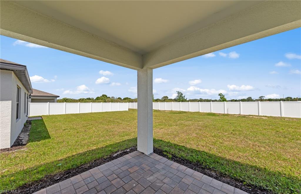 1005 Caloosa Breeze Dr Property Photo 9