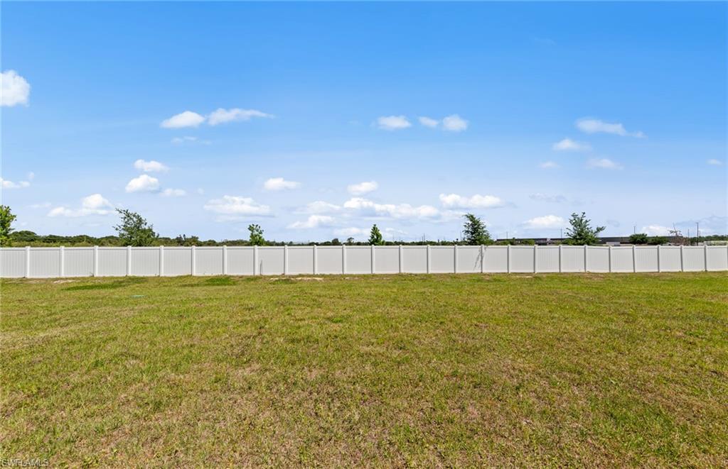 1005 Caloosa Breeze Dr Property Photo 10