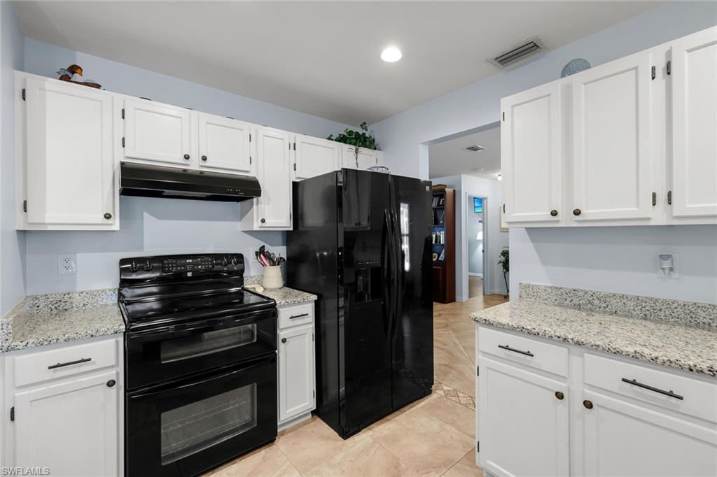 9814 Country Oaks Dr Property Photo 8