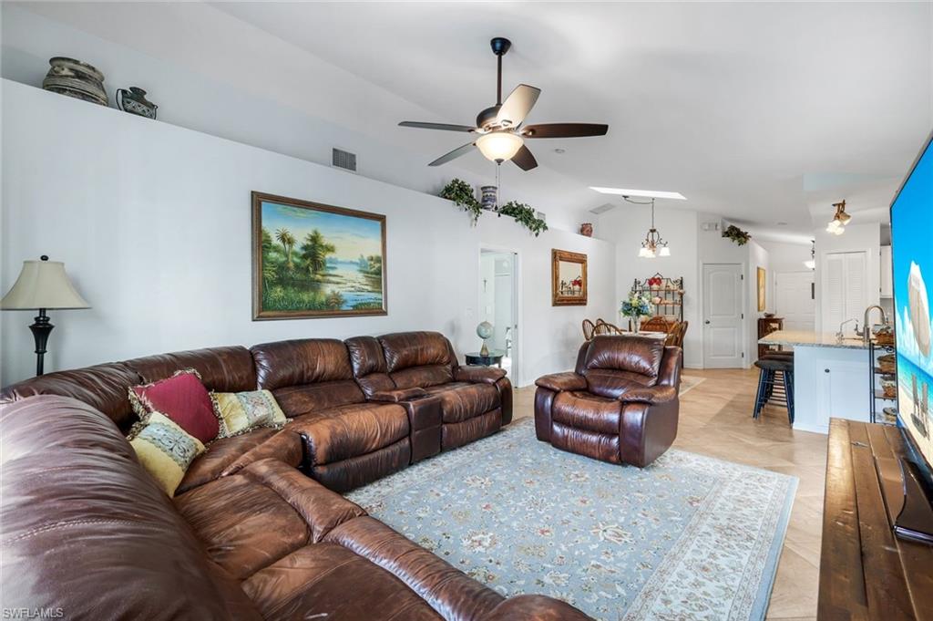 9814 Country Oaks Dr Property Photo 14
