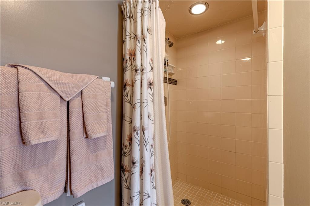 2244 Winkler Ave 108 Property Photo 15