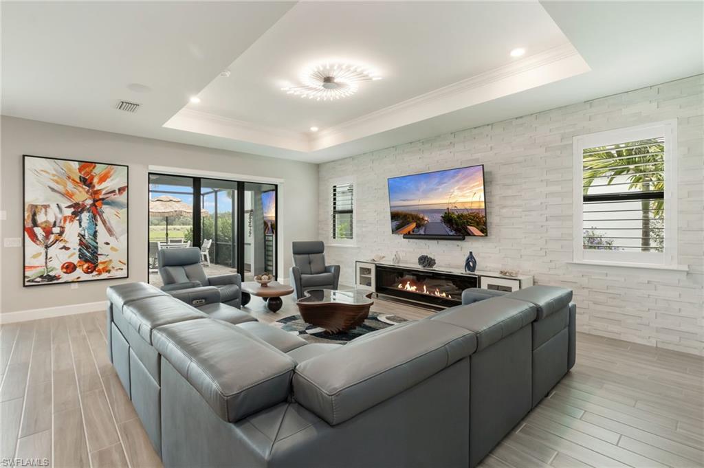 5789 Legendary Ln Property Photo 4