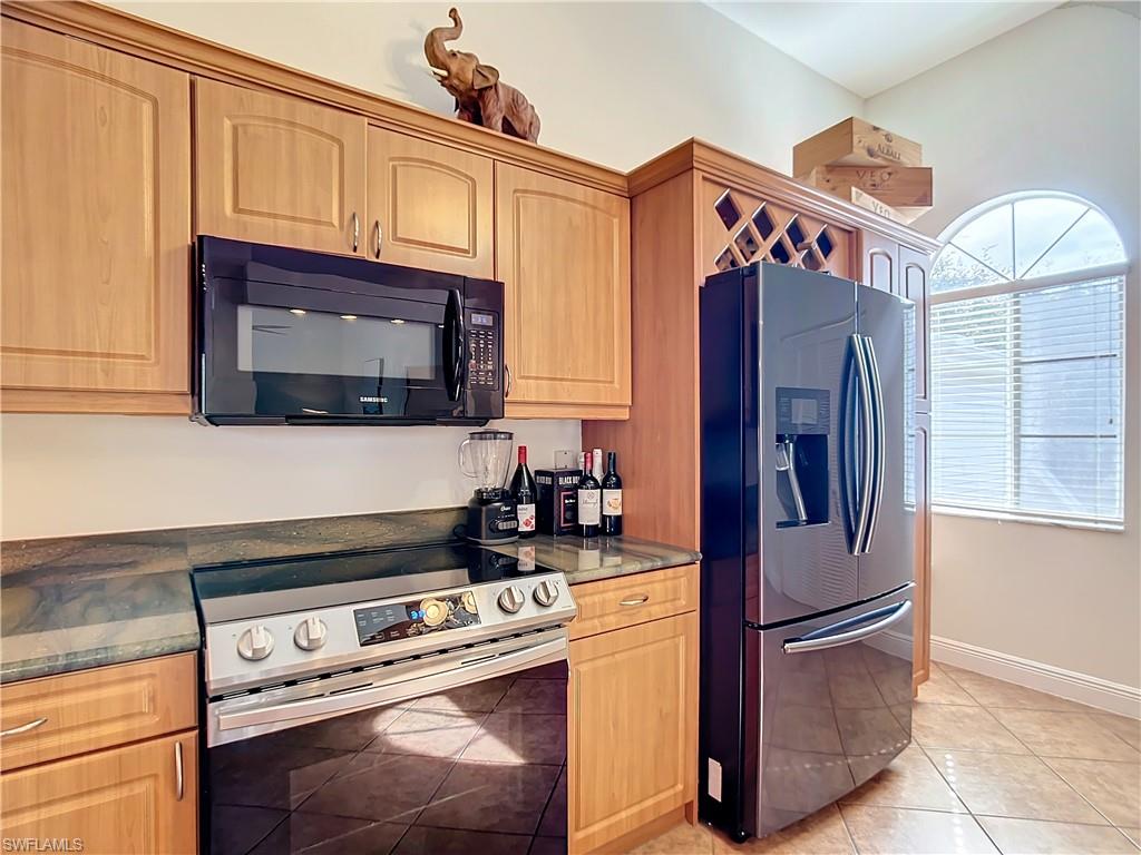 2860 Citrus Lake Dr R-202 Property Photo 11