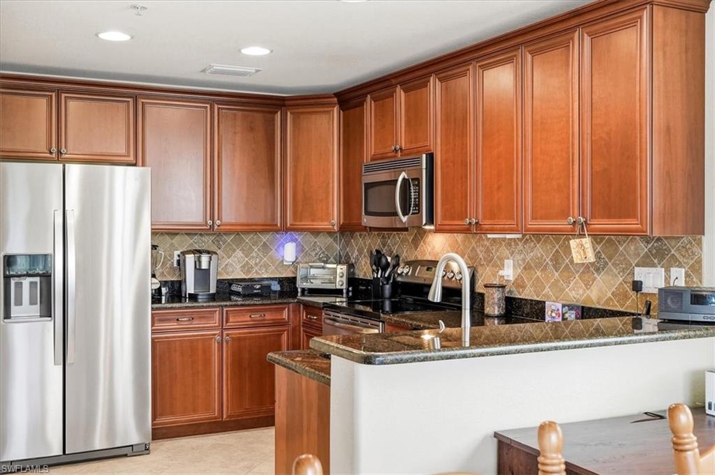 6622 Alden Woods Cir 101 Property Photo 9