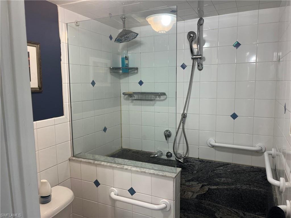 1085 Forest Lakes Dr 8202 Property Photo 4