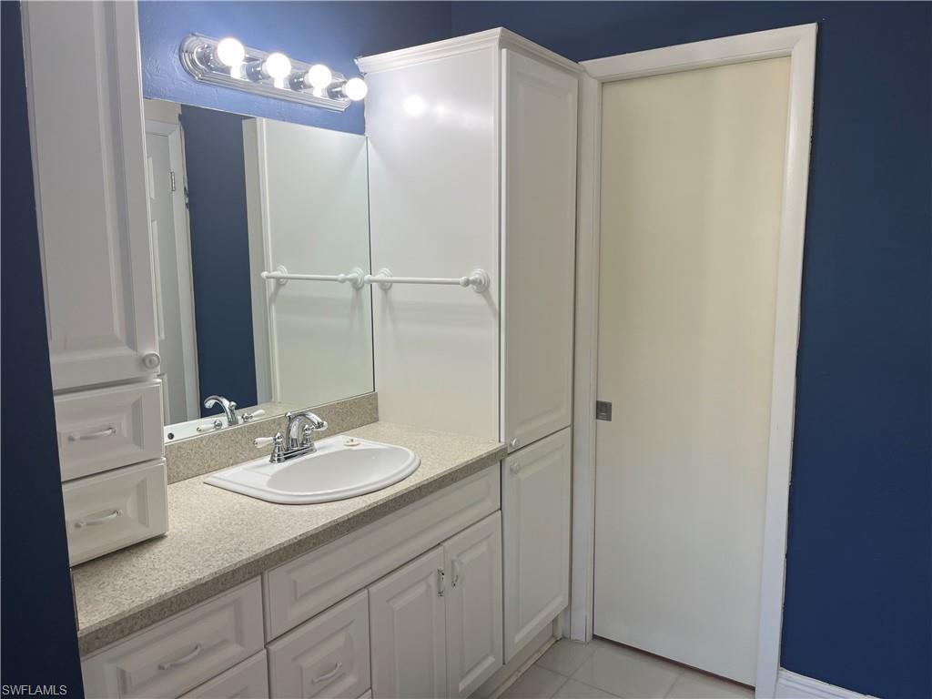 1085 Forest Lakes Dr 8202 Property Photo 5