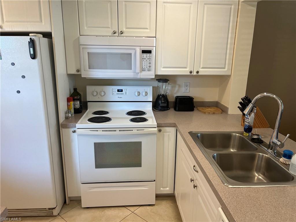 1085 Forest Lakes Dr 8202 Property Photo 15