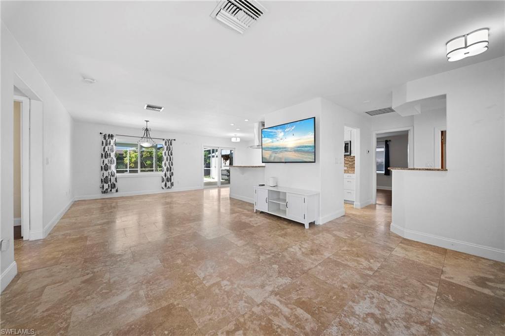 7454 Sea Island Rd Property Photo 3