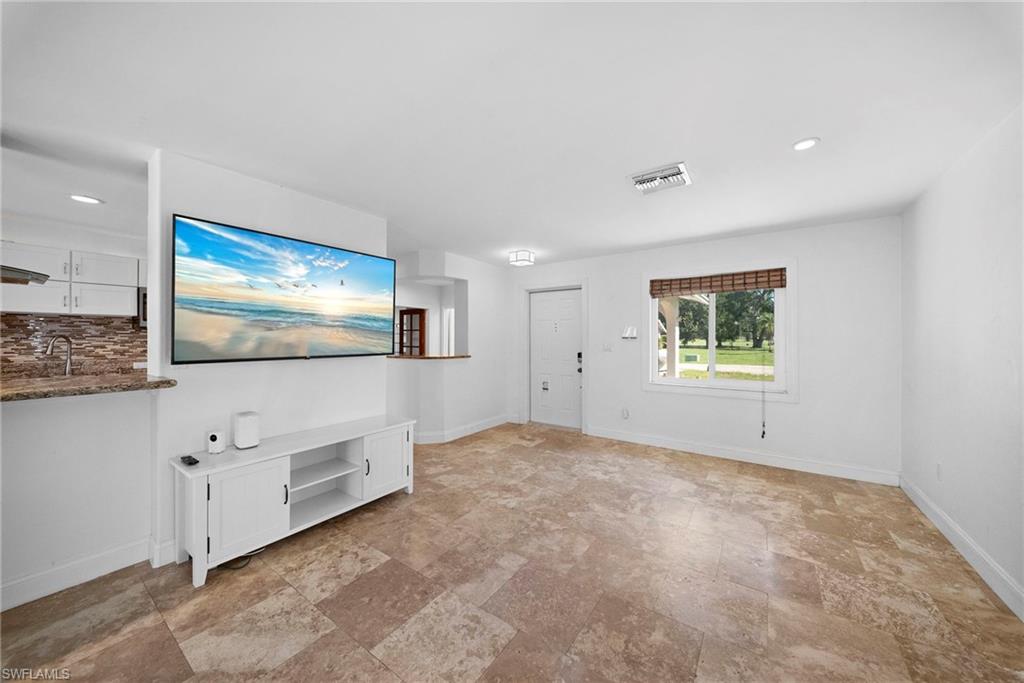 7454 Sea Island Rd Property Photo 7